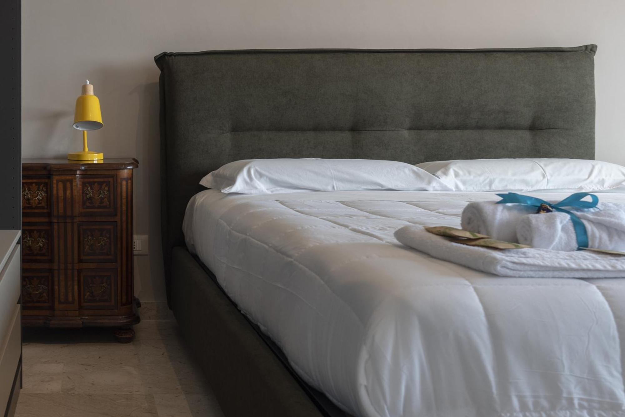 Martiri Home Catania Bagian luar foto